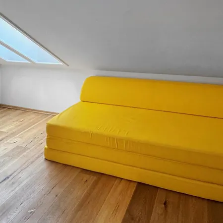 2 Bedroom Lovely In Appartement *