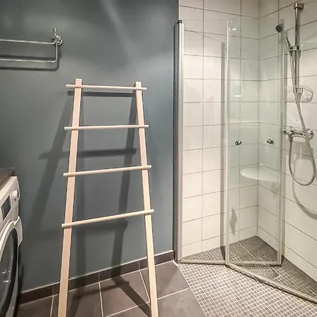 Lovely In With Wifi דירה